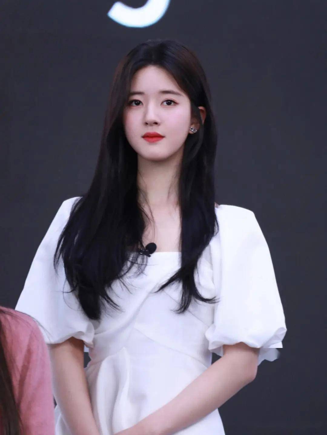 赵露思的写真大揭秘,25岁的女神,美貌与才华的双重诱惑!