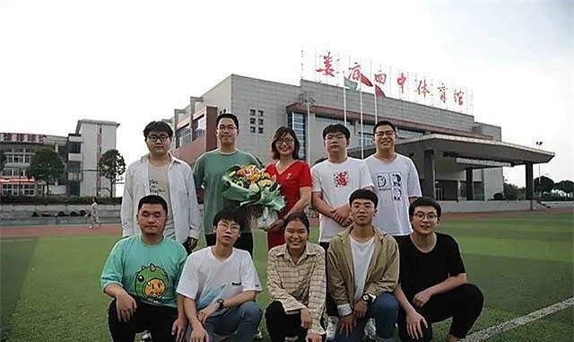 03年轰动一时的中国首例全男四胞胎,大难不死后如今全部考上大学