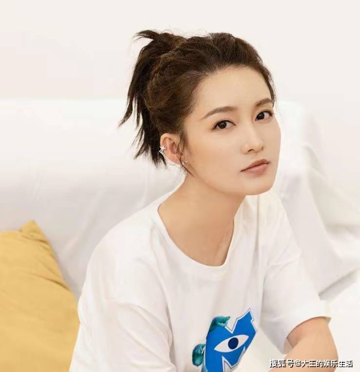 何冰没说错,不拍戏就"消失"的李沁,已走上女演员的另一条大道