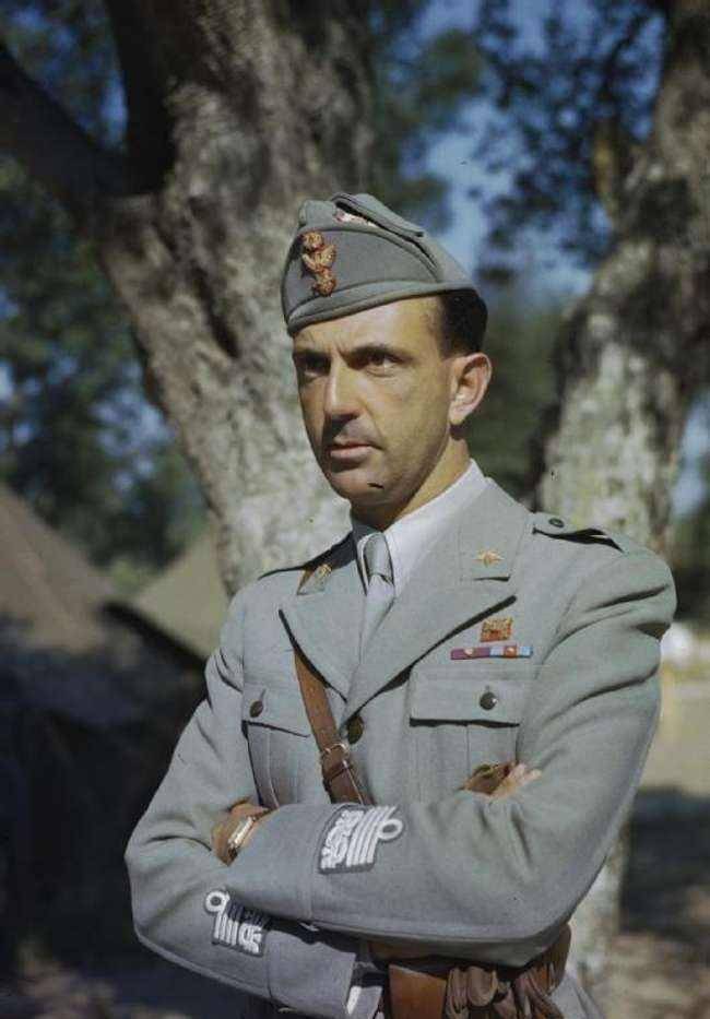 不过意大利虽然是轴心国,但发挥的作用并不大,真的是屡战屡败.