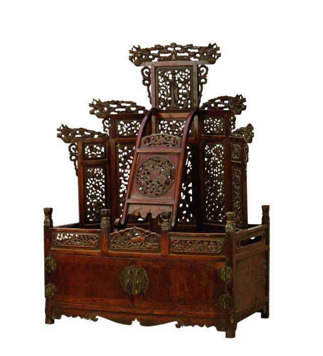 为明代家具中的精细之作,皇冠中的明珠
