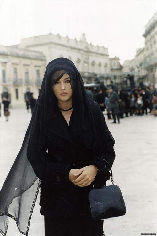 如今看清剧中三点人性,才知它的伟大_玛莲娜_丈夫_什么