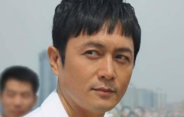 可赵擎从小享受过慢慢的父爱,他知道父爱有多么伟大,他虽对林欣缇恨之