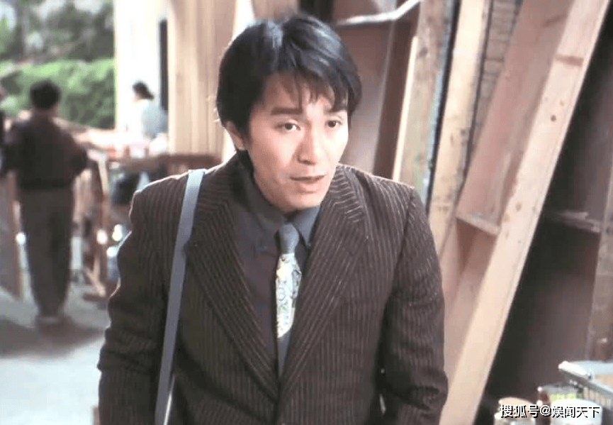 周星驰:我经历了人生的大起大落,所以才能够成为"无厘头鼻祖"