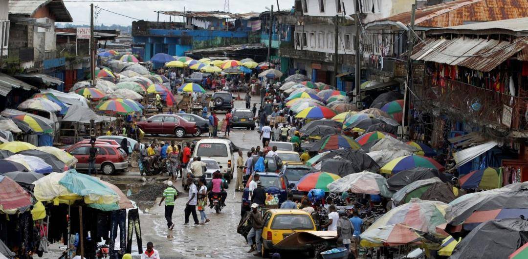 利比里亚总统多伊:被俘后十指被砍,又惨遭宫刑,活活疼死