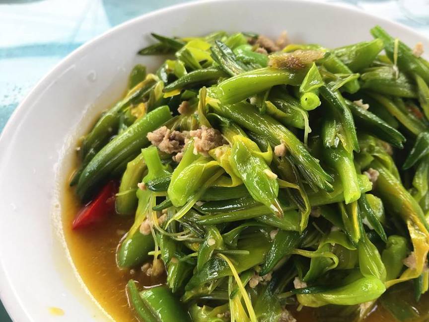 四个菜200元,第一次吃到新鲜河蚌_美食_老豆腐_黄花菜