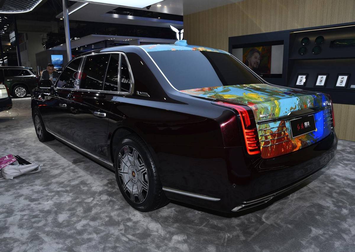 售价718万元,红旗国礼正式上市,搭载4.0t v8发动机