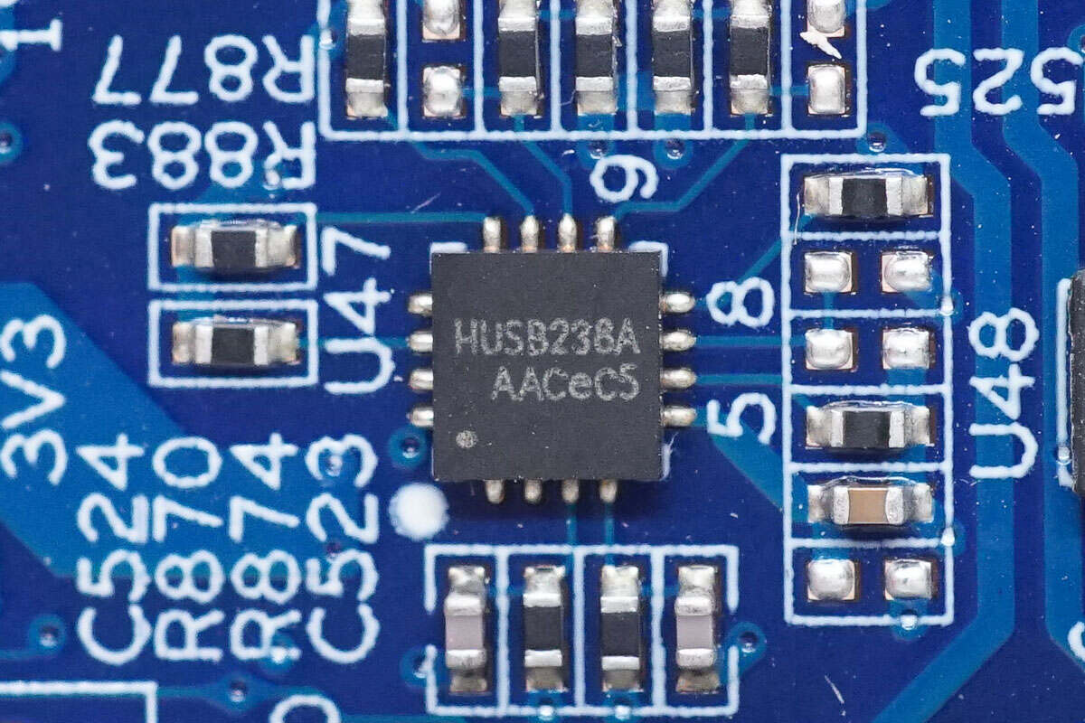 支持140w pd快充供电,avalon nano 3便携ai算力服务器拆解_芯片_特写