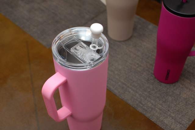 CORKCICLE酷革大容量吸管杯:时尚单品,喝水也能潮出天际