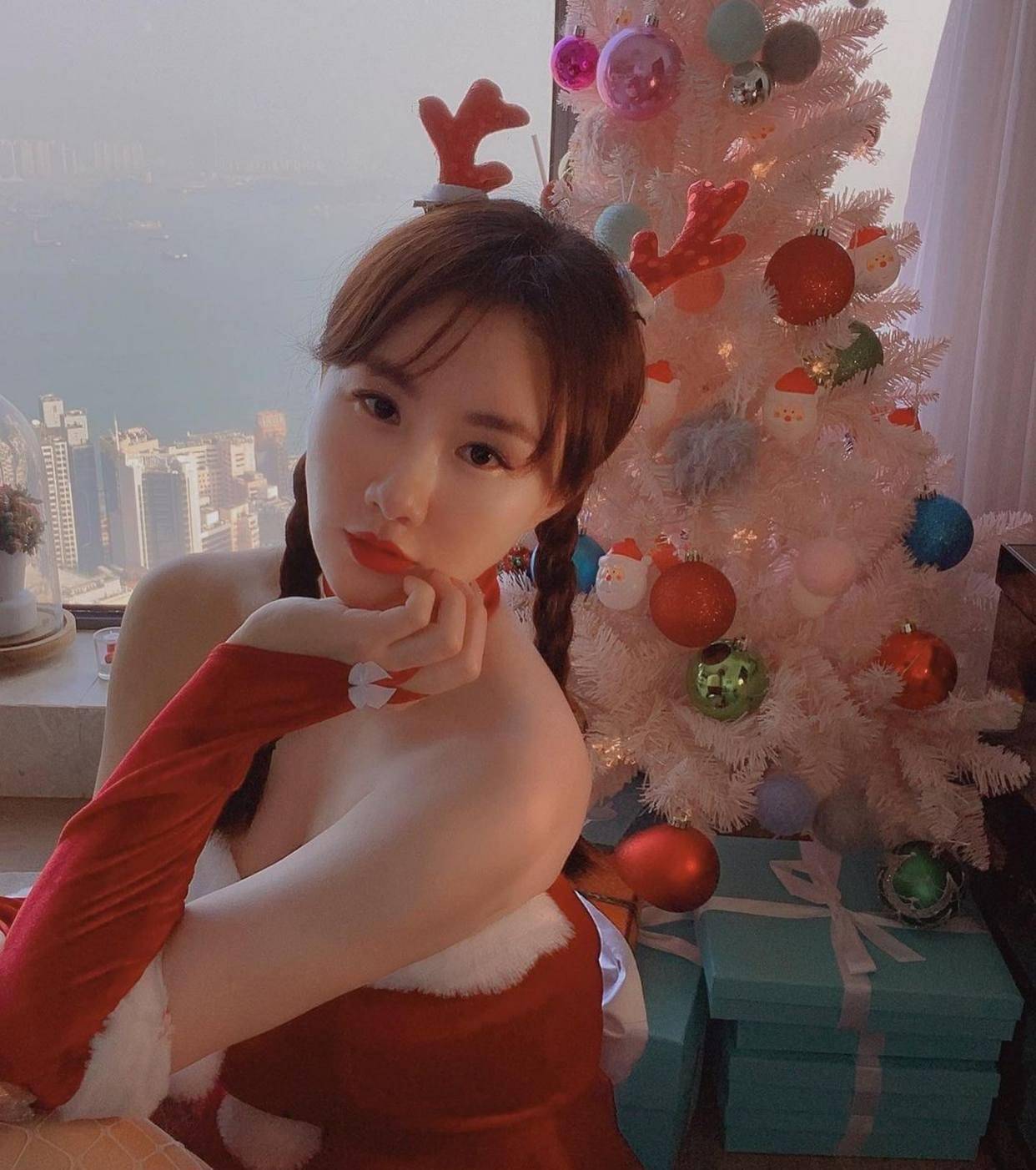 孟瑶:如彗星般的性感"晶女郎",享受生活就好