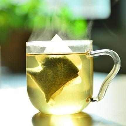 肝好不好看眼睛就知道,白开水加"它",肝脏一天比一天好