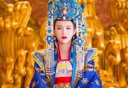 最后还直接穿上龙袍_刘峨_宋真宗_赵恒