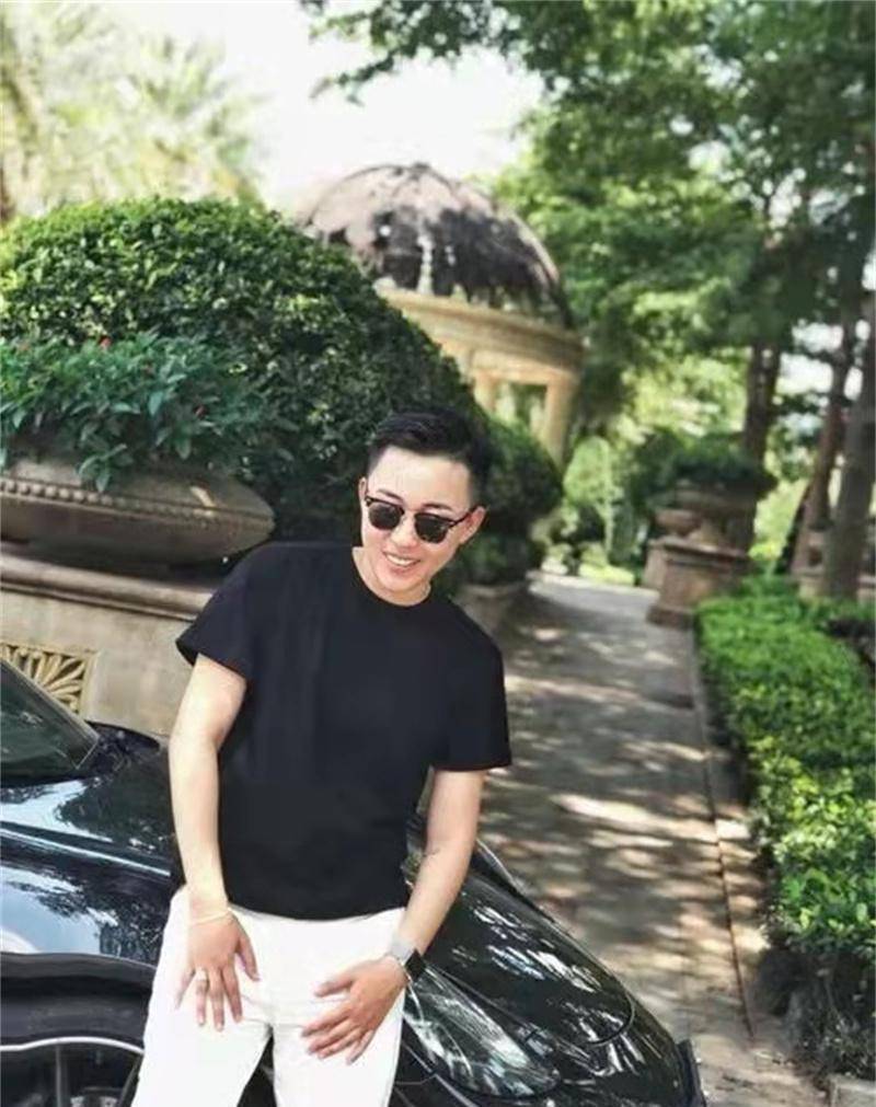 曾50万赴美买精生女的叶海洋,现又生下混血二胎,终活出洒脱自我