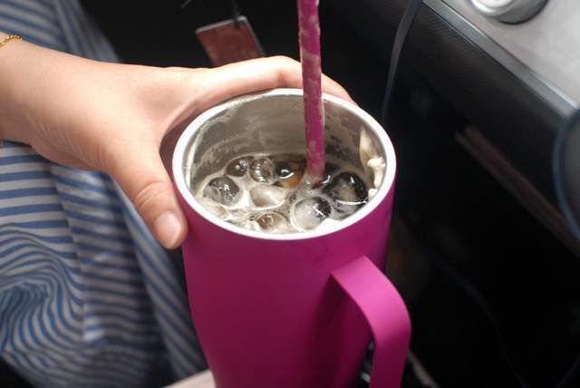 CORKCICLE酷革大容量吸管杯:时尚单品,喝水也能潮出天际