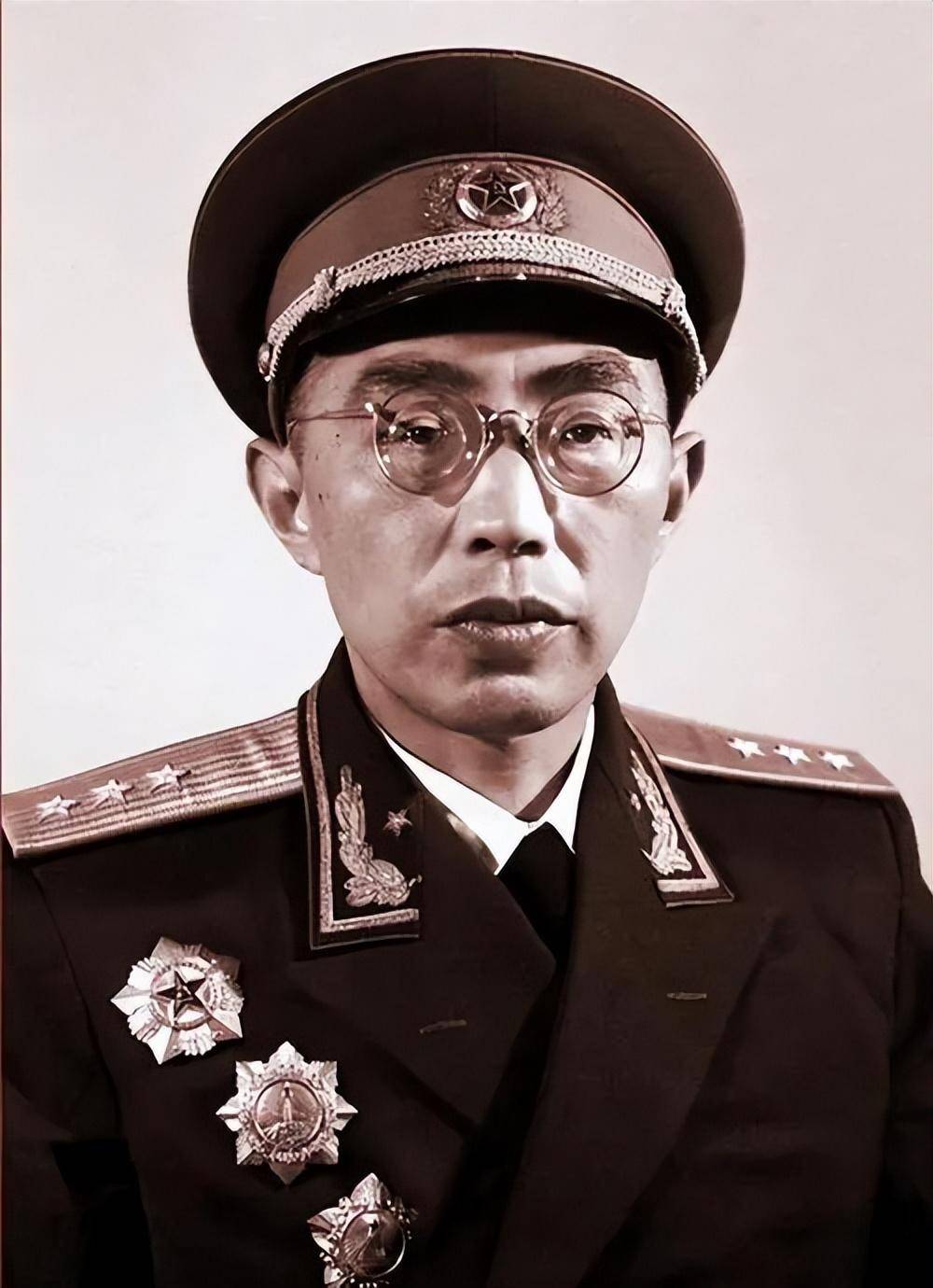 陈谢大军威震天下,谢富治为何能同陈赓并列?