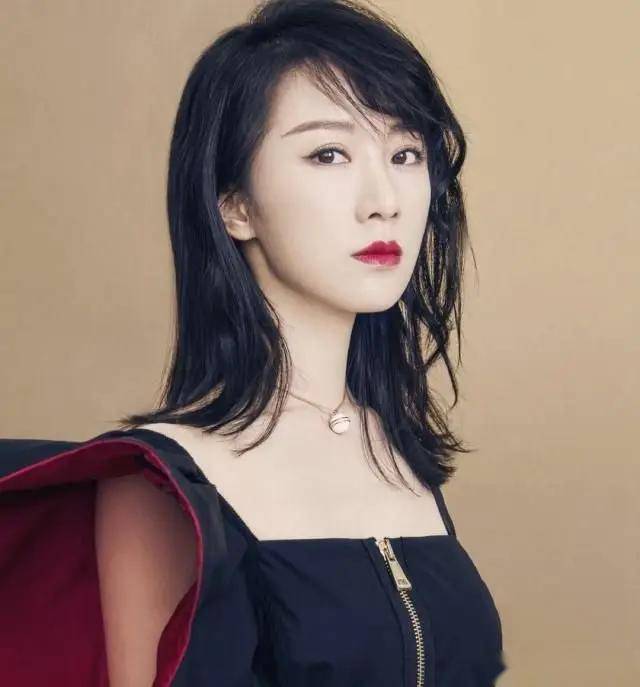 李念的丰满身材,写真曝光,女神范儿十足,令人叹为观止!