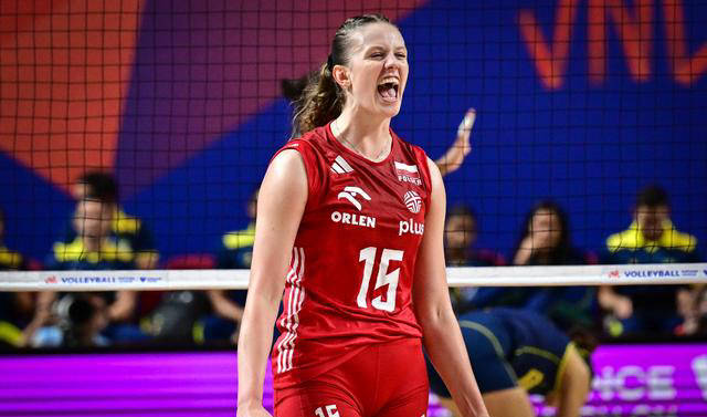 巴西女排豪取九连胜,加比轰24分,波兰队首败