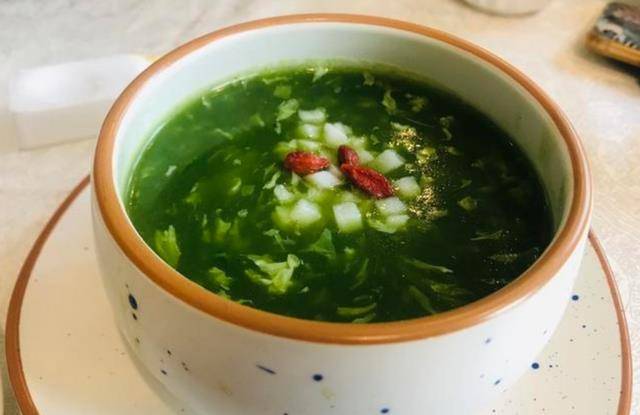 高血压"劲敌"找到了,常喝2种茶,常吃2种蔬菜,血压稳得