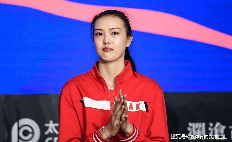 首战取胜,代言商海报出炉!网友:张常宁一分钟没上,凭啥上海报