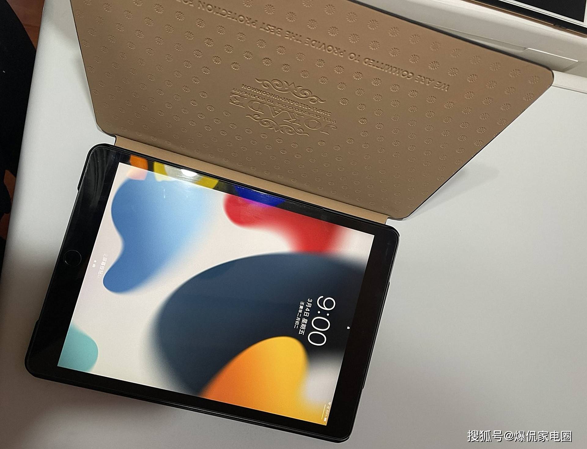 苹果 ipad(第9代)的处理器搭载64位架构的a13仿生芯片,支持神经网络