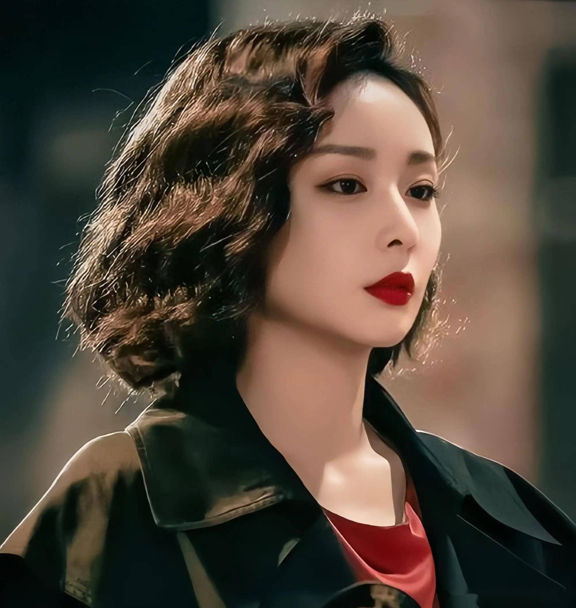 36岁的她,依然保持着迷人的身材和高颜值,这魅力谁能敌得过?