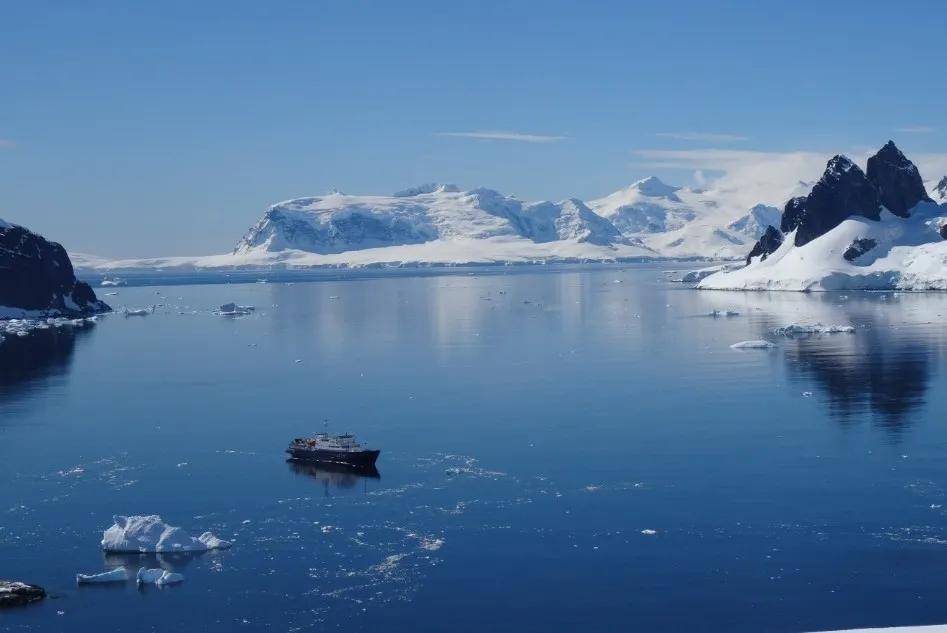 马岛/福克兰群岛 南乔治亚岛 南奥克尼群岛 南极半岛-寻找王企鹅)旅游