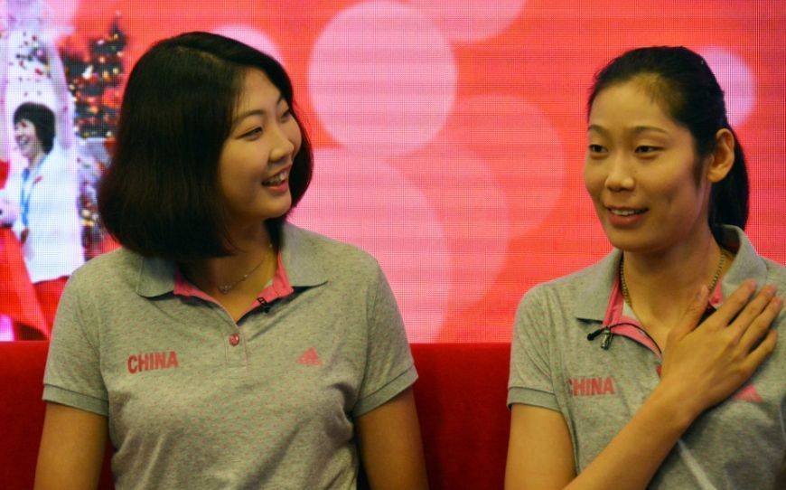 中国女排3-0却失去笑容!袁心玥辜负朱婷10米救球,央视点名痛批