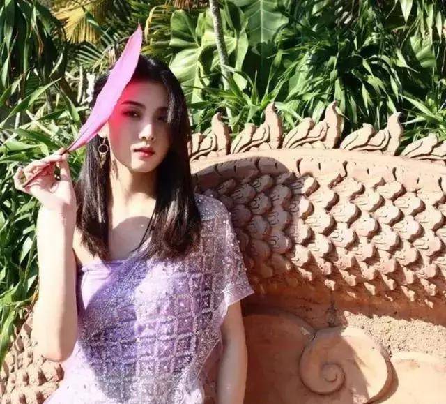 休赛期赵继伟带老婆度蜜月,肤白貌美大长腿,让人羡慕_辽宁队_王君瑞