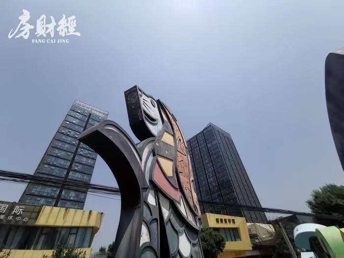 获邮储银行41亿元贷款，万科决定行使23亿元债券赎回权-万科邮政储蓄银行