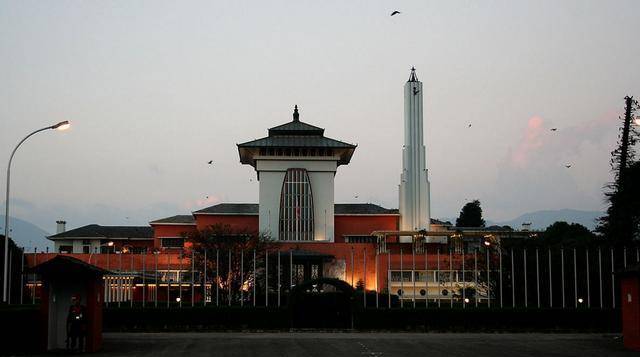 1日当晚在纳拉扬希蒂王宫里究竟发生了什么?