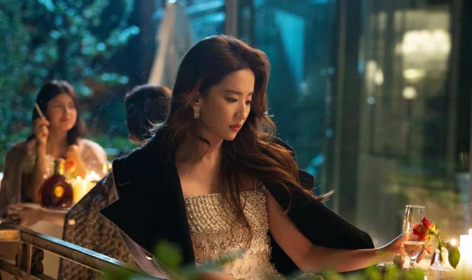 《玫瑰的故事》刚开播口碑就翻车,刘亦菲的黄亦玫三观崩坏?