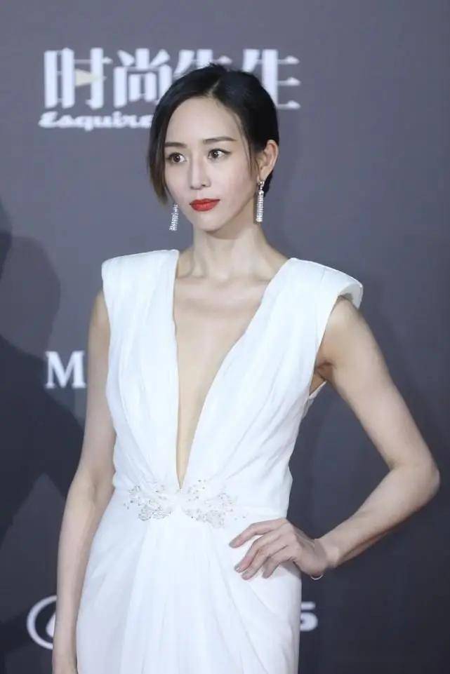 张钧甯的这身材,这颜值,这才华,这魅力,这气质,这写真