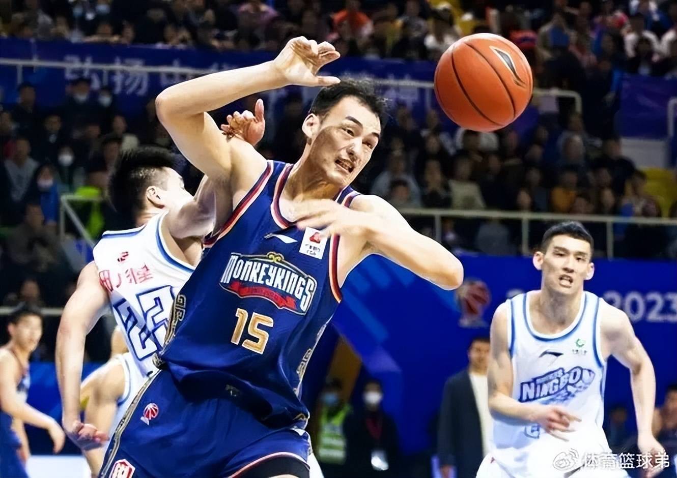 小马哥 马国栋:低位技术并不算出色,只是单纯的依靠身高!