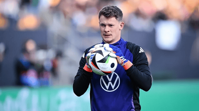 在中场位置上,克罗斯和格策可能会发挥关键的传球和串联作用,为球队