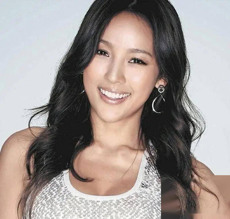 李孝利:为艺术献身的顶级女神,才华横溢引无数粉丝疯狂!