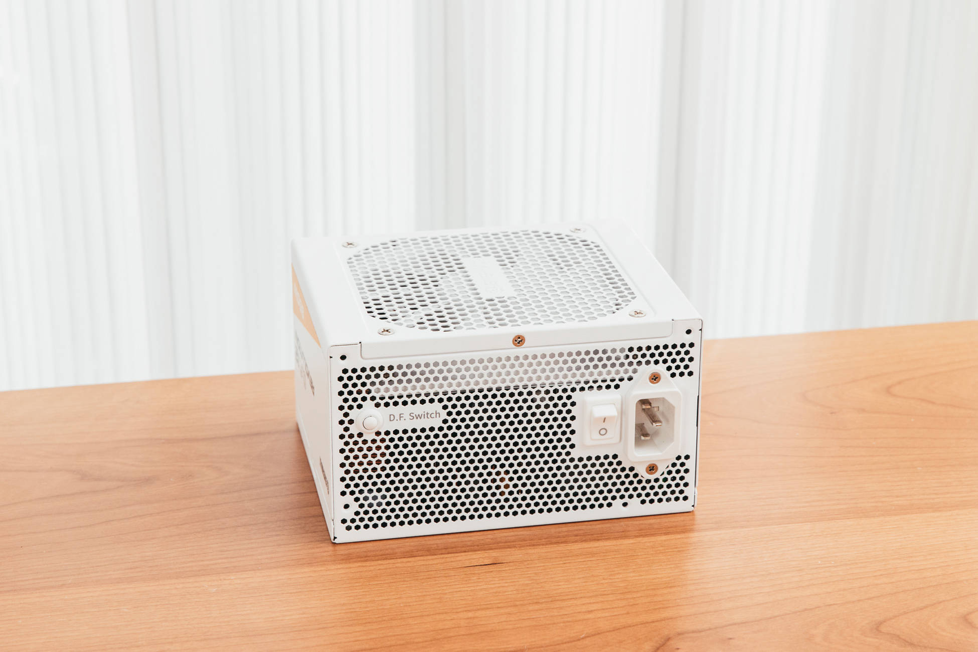 无光质感铝坨坨,abostudio container l  rog小吹雪s装机体验