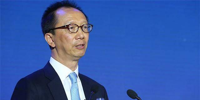 创作者
            为的是未成美国人，他婉拒美国2300万港元周薪，还帮澳门赚了3万亿元(图3)