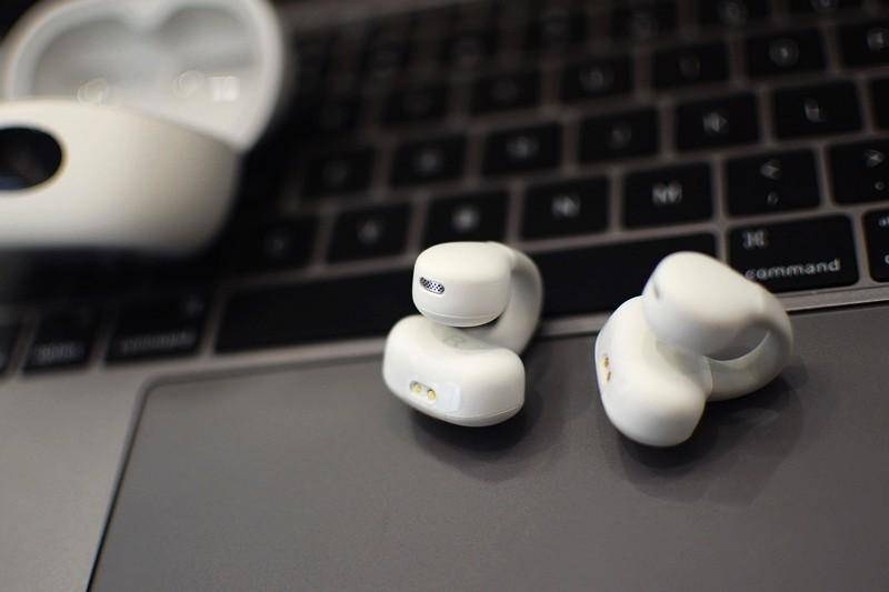 金耳朵认证的五星音质，双飞燕百耳颂蓝牙耳机B5 感受音质巅峰