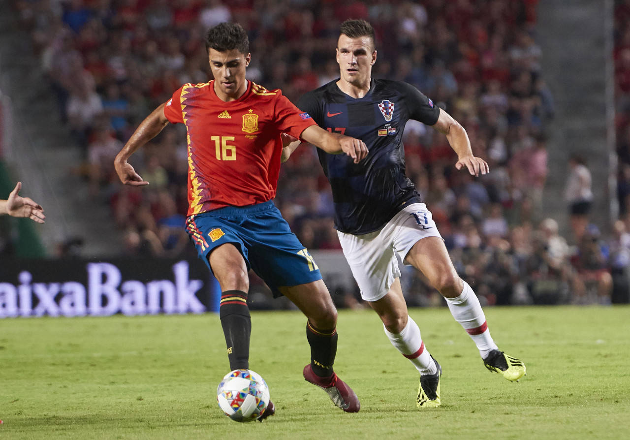 米兰体育报:祖比门迪谈西班牙队备战欧洲杯