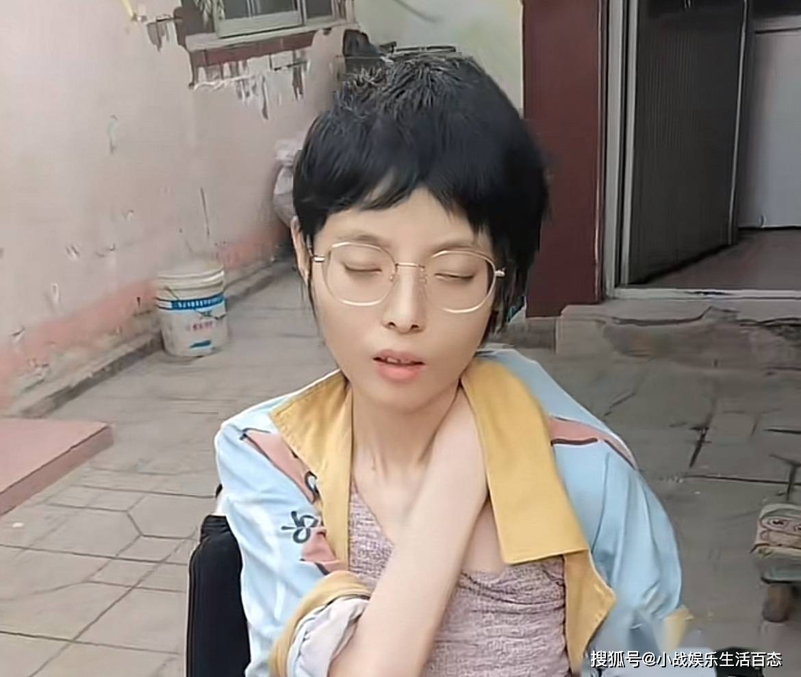 31岁最美抗癌网红"二师兄"去世,肚子上10个洞,未婚未育太可惜