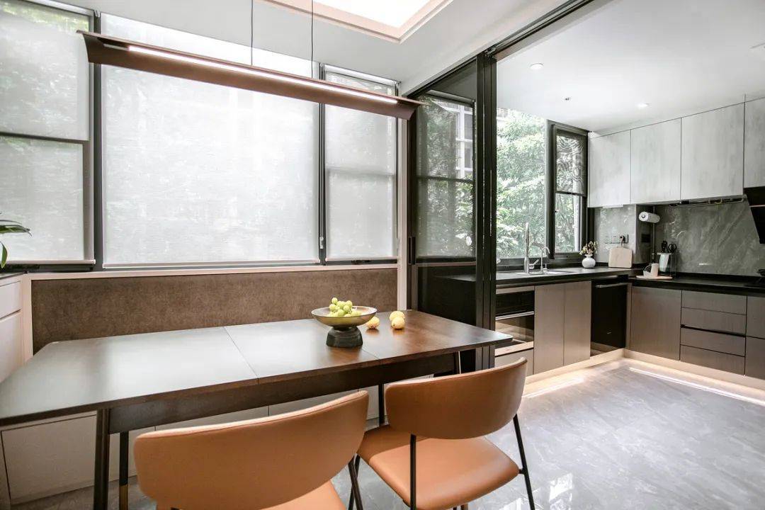 设计师肖丽材质与光影组合的自然气息渲染舒缓生活底调致敬中国设计