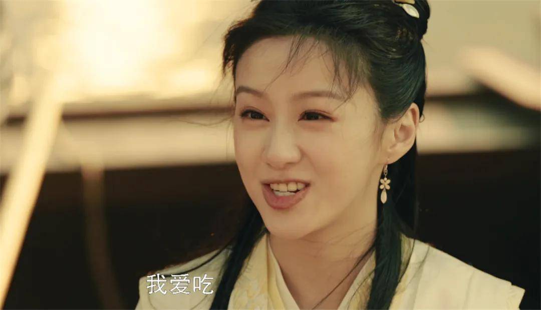 之前,王处一道长为救郭靖中了完颜康手下灵智上人的毒掌,完颜康又命