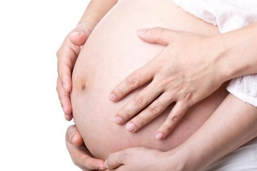 这三个孕期小贴士让你知道宝宝在你肚子里是否安全。你学会了_宝宝_情境_妈妈吗？