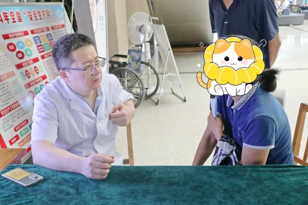 临床应用大型公益义诊及学术交流活动在河津市人民医院圆满举行