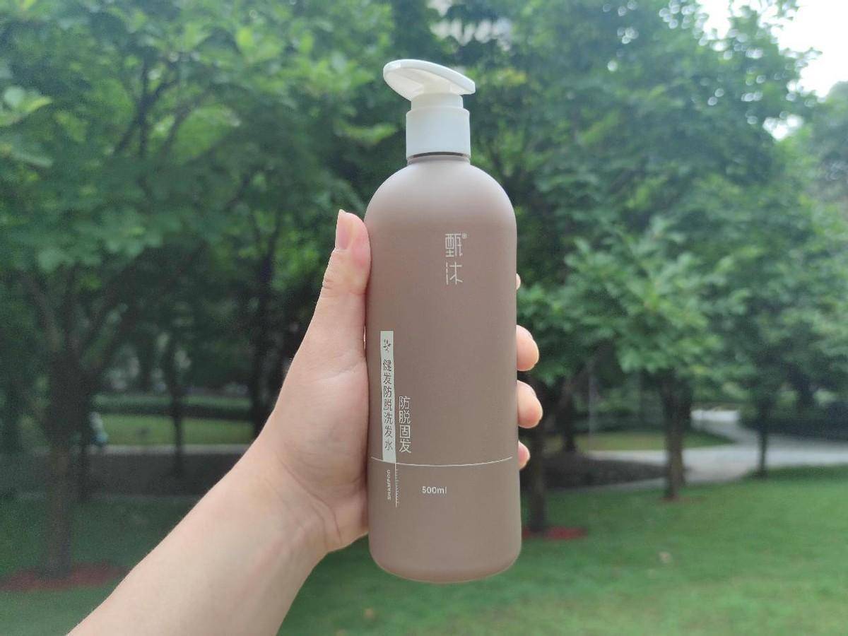 甄沐健发防脱洗发水：秀发新生的秘密武器