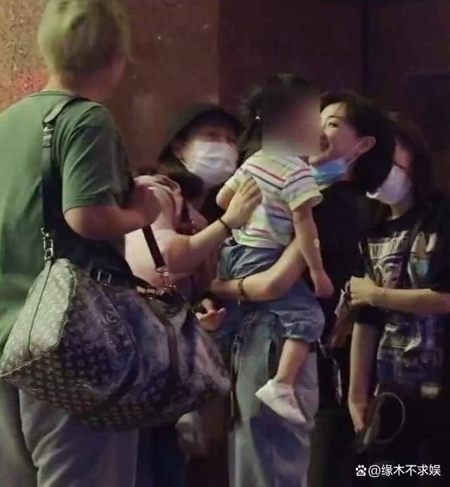 万茜老公出轨风波升级！知情人曝其老公太花心，万茜近照好憔悴！-万茜老公资料