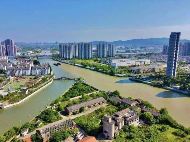 仁恒澜庭湾是一个位于苏州姑苏区胥江的高档住宅小区,项目占地约3.