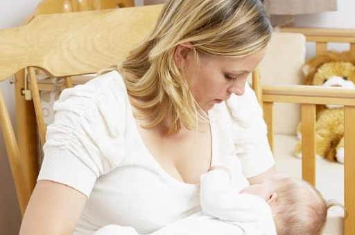 哺乳期间，马宝这三件事尽量少做，可能会影响乳汁分泌，不可大意_宝宝_食物_新生儿。