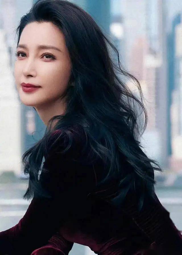 李冰冰美艳写真曝光,这身材让人难以忘怀!