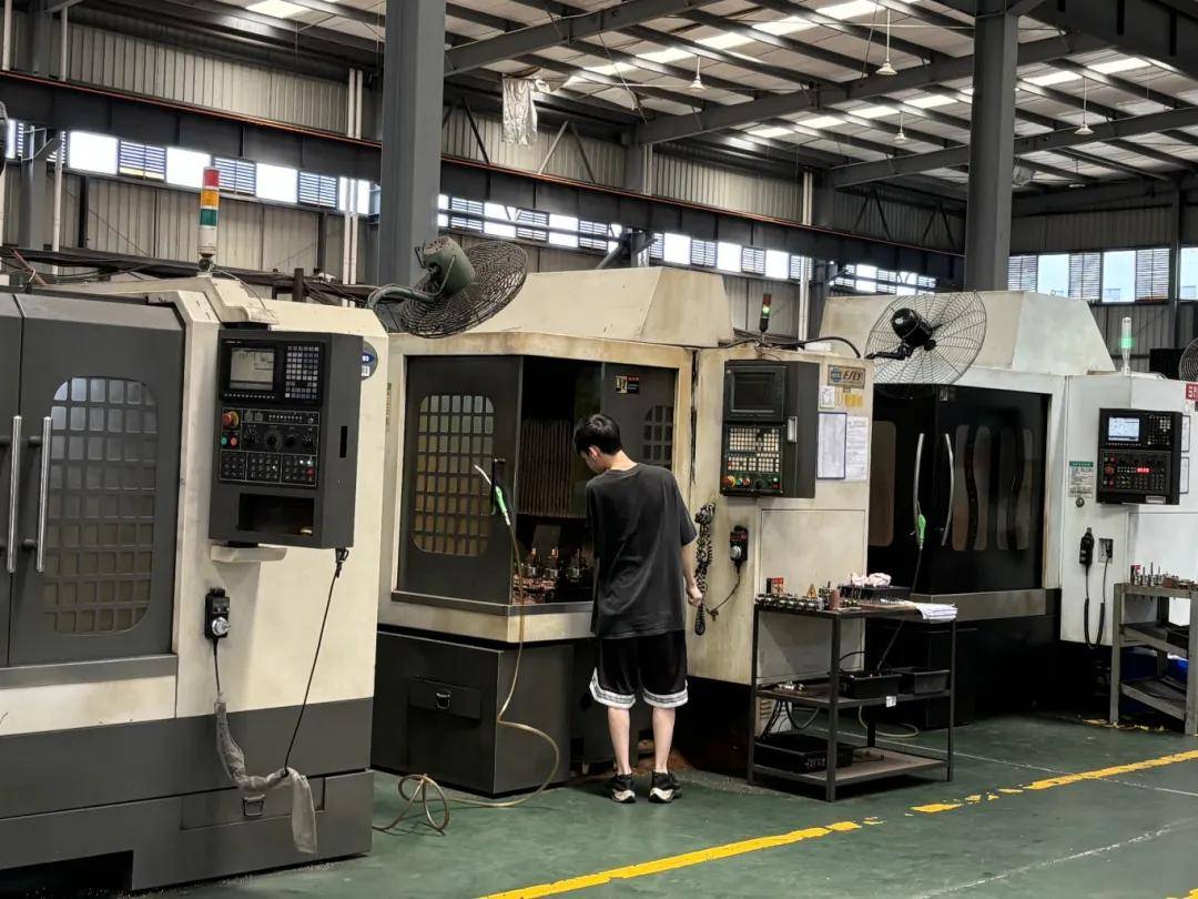 蓉城"智"造先锋:沣艺鑫塑模的行业领航之路!